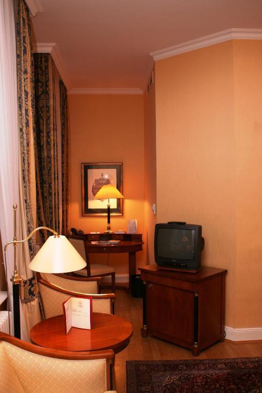 Hotel Altes Gymnasium Husum  Room photo