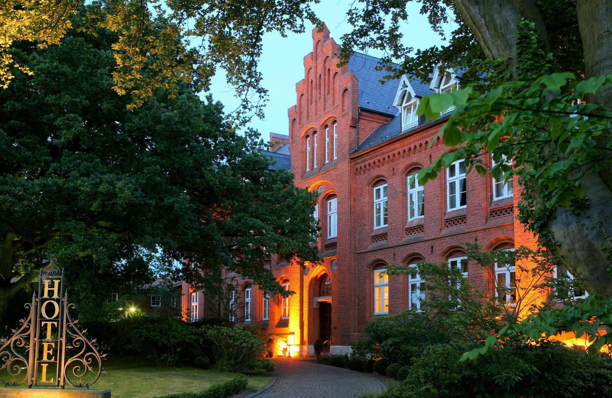 Hotel Altes Gymnasium Husum  Exterior photo
