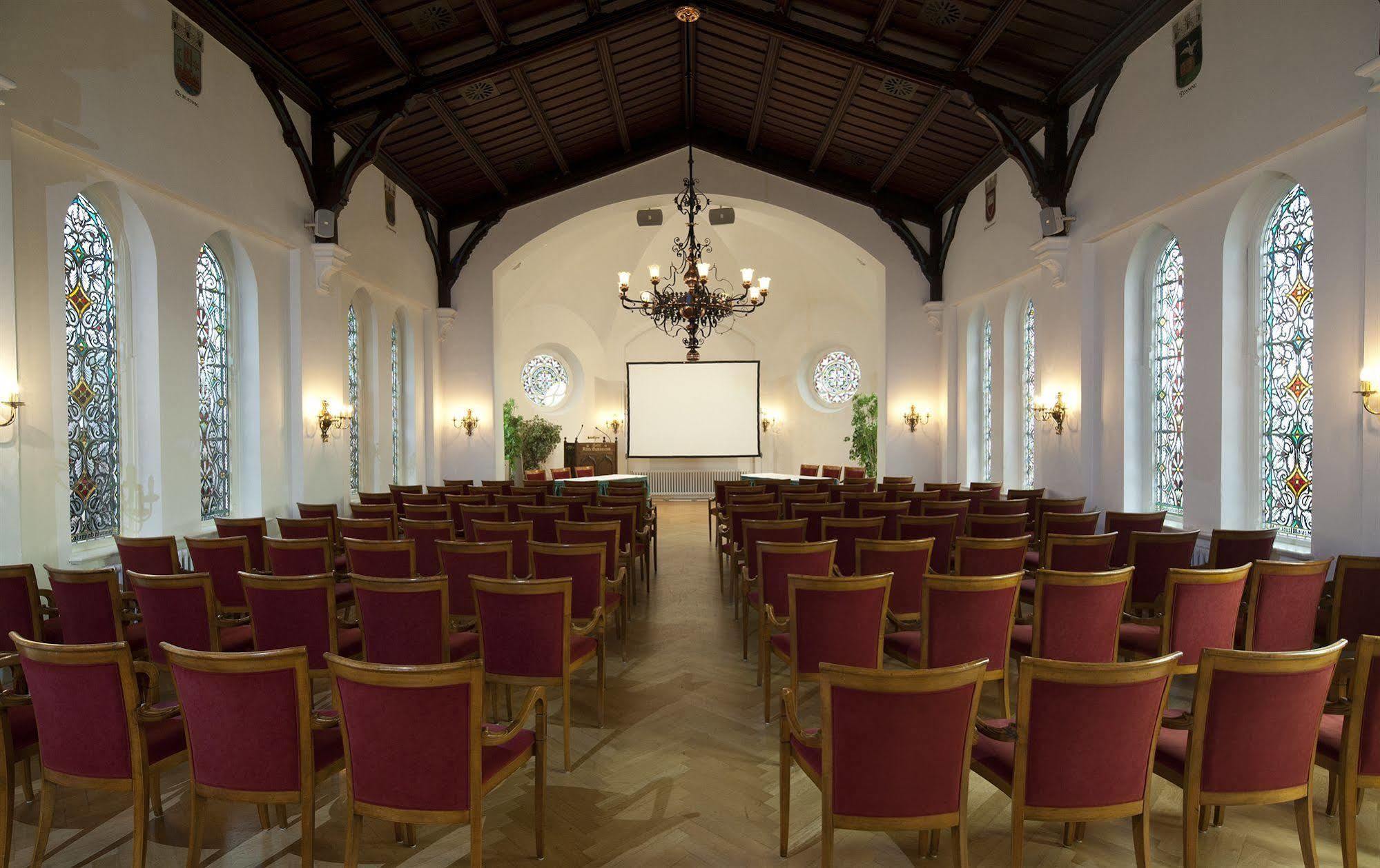 Hotel Altes Gymnasium Husum  Exterior photo
